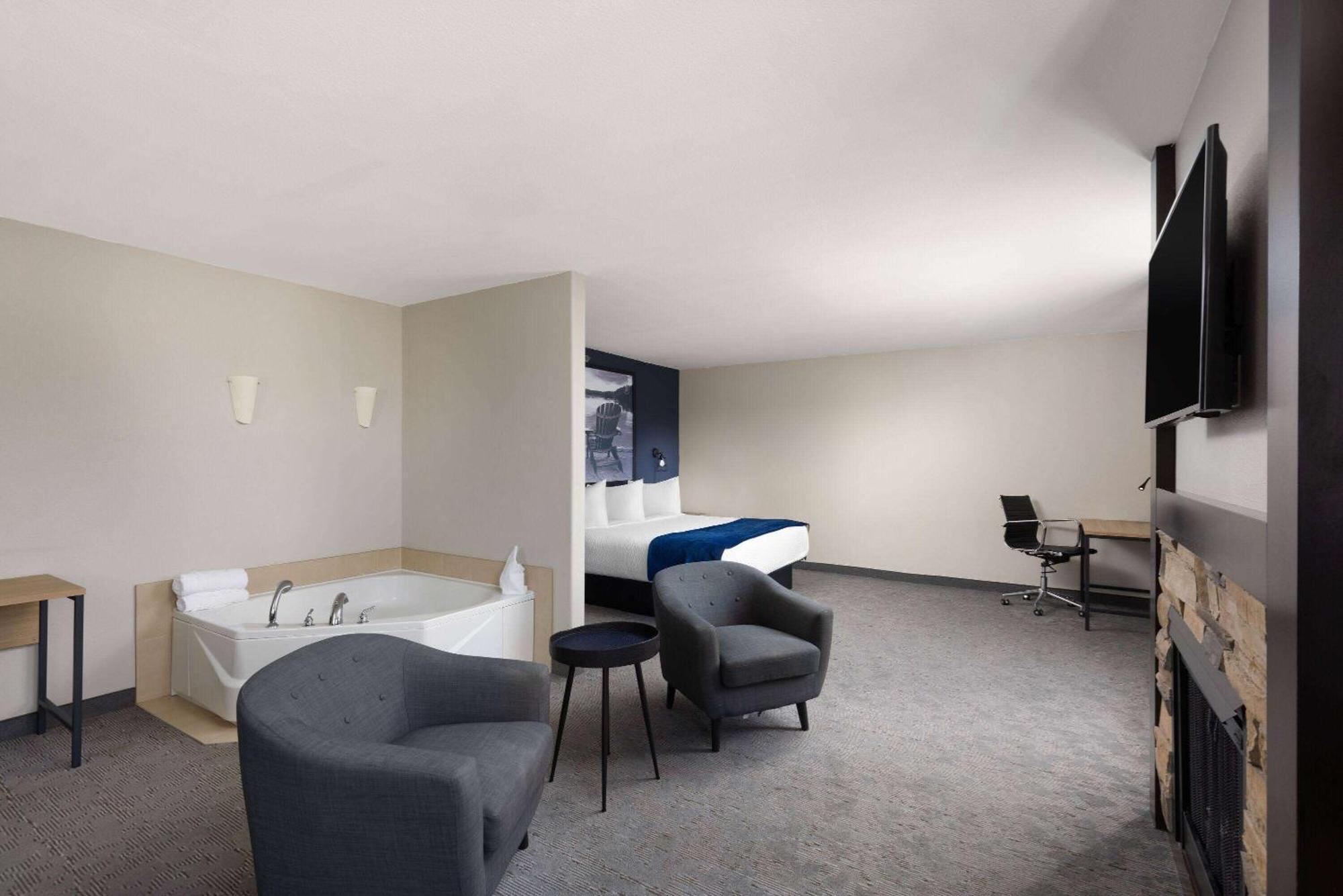 Hotel Super 8 By Wyndham St-Jerome Saint-Jérome Exteriér fotografie