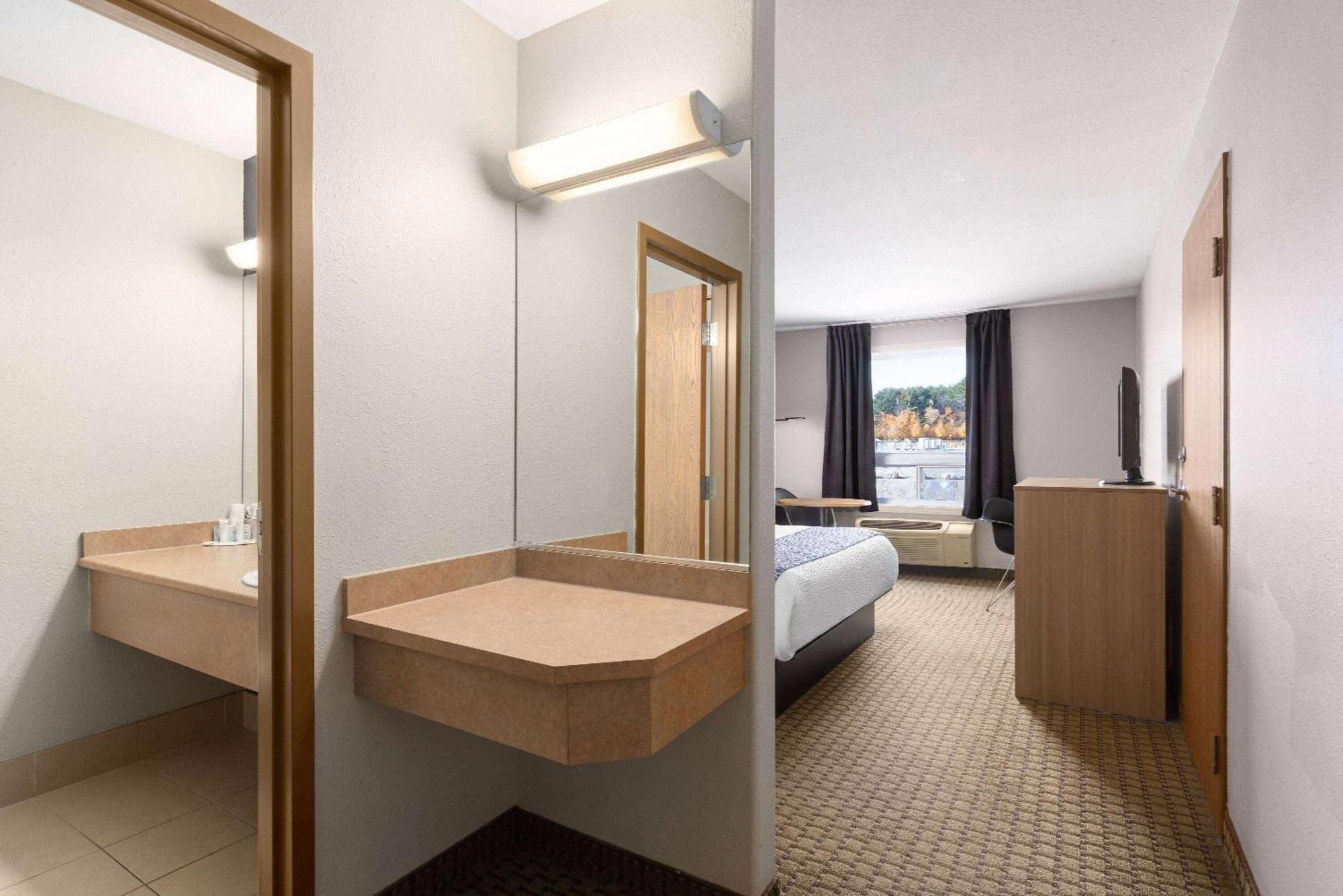 Hotel Super 8 By Wyndham St-Jerome Saint-Jérome Exteriér fotografie
