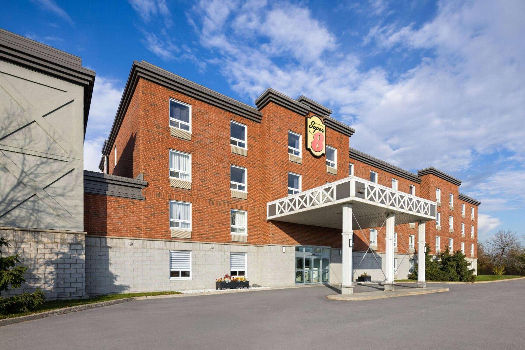 Hotel Super 8 By Wyndham St-Jerome Saint-Jérome Exteriér fotografie